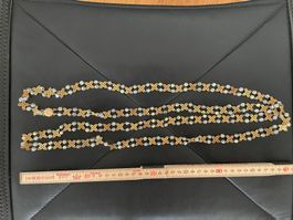Vintage Halskette mit goldenen Elementen und Glasperlen