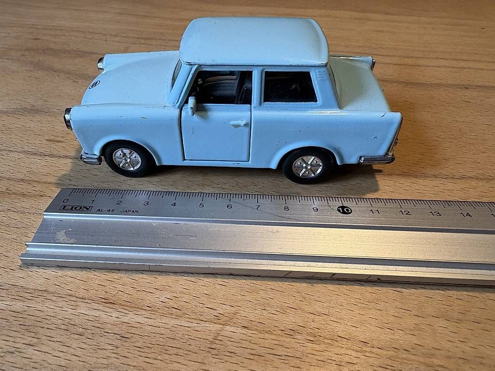 Modellini d'auto: Trabi mit Rückaufzug-Motor – Usato da Basel venduto da sin_5npn