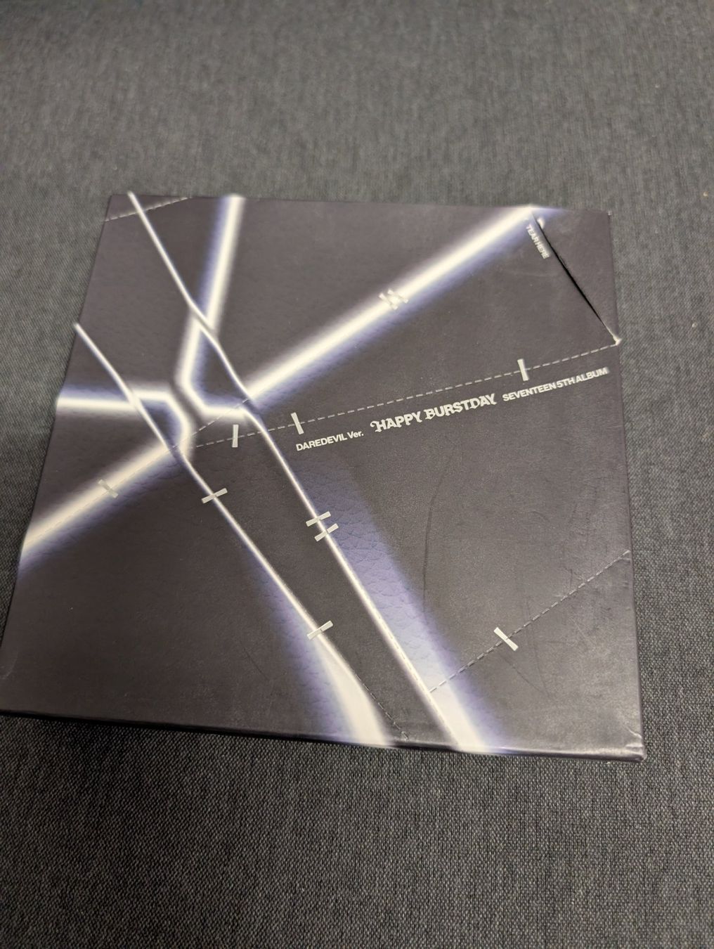 Album: Seventeen 5th album daredevil version happy burstday – Usato da Giubiasco venduto da Ticinerd