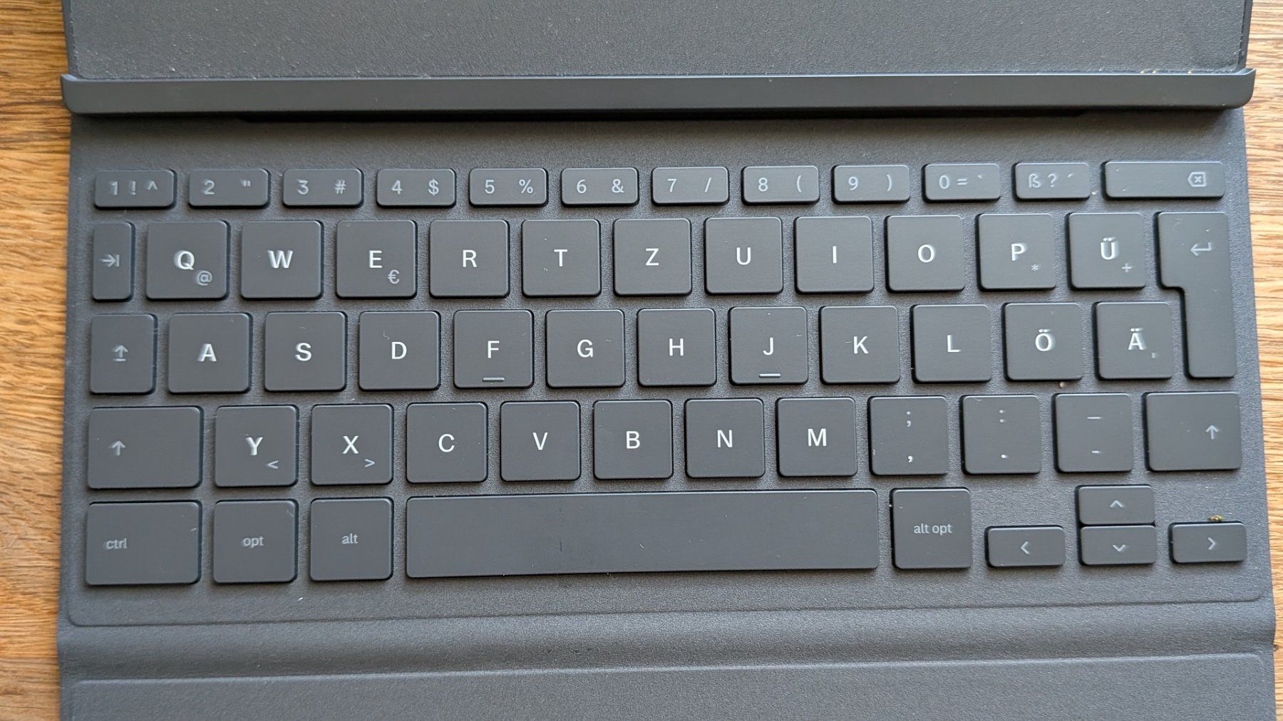 reMarkable Claviers: Clavier Folio type pour Remarkable 2 – D'occasion à Tramelan par Vuilleumierd