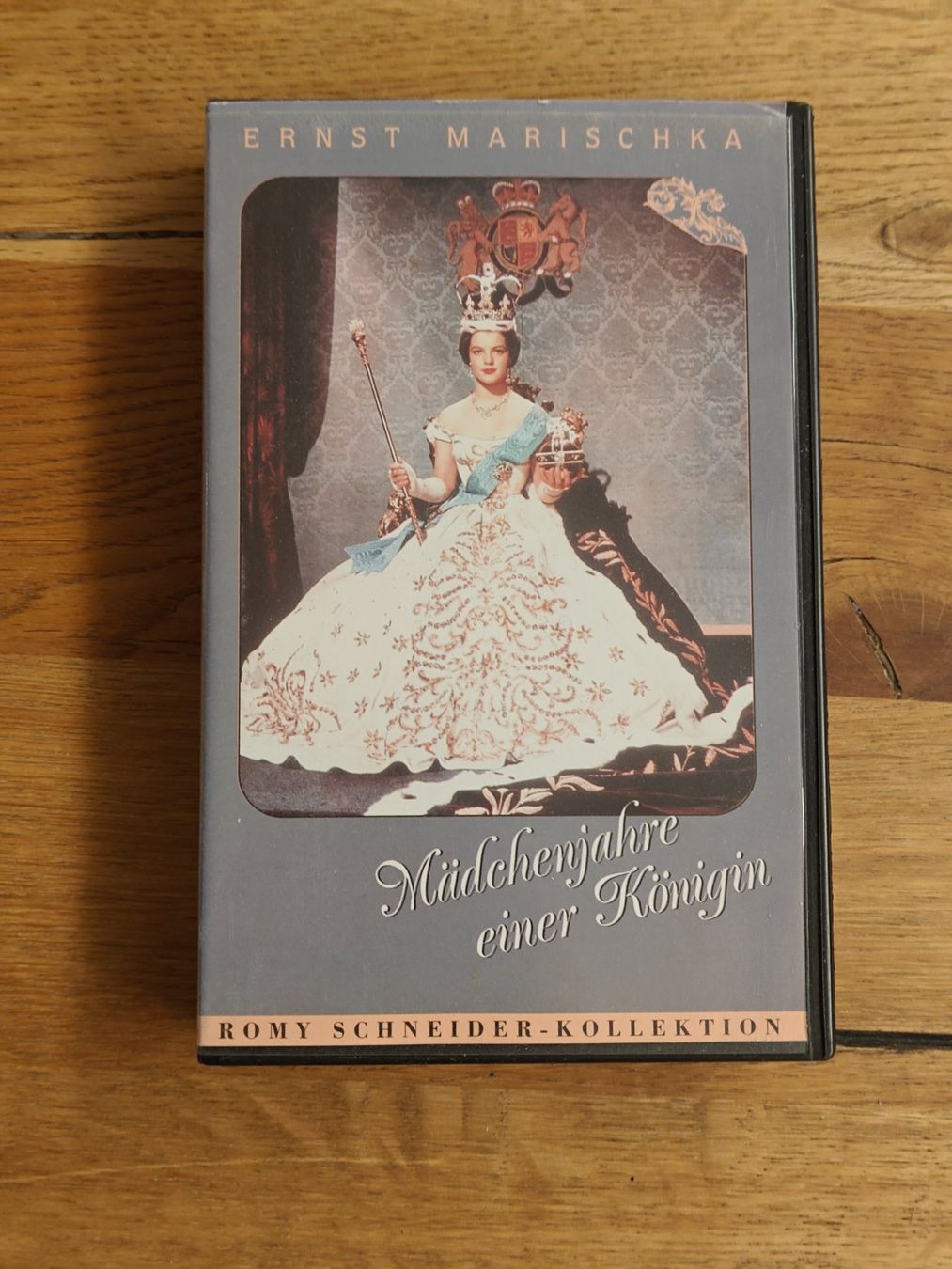 Tutti i VHS: Mädchenjahre einer Königin - Videokassette VHS – Usato da Birr venduto da DisDas