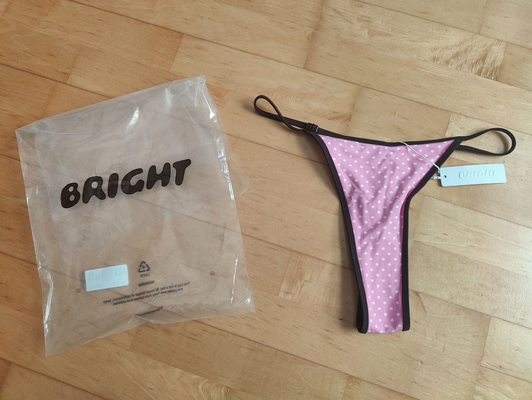 Costumi da bagno & Bikini: Bas de bikini string neuf BRIGHT Anya Jelly Bean (taille M) – Nuovo e nell'imballaggio originale da Marly venduto da Nabrudis 2