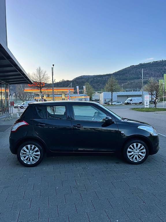 Suzuki Automobili: Suzuki Swift – Usato da Boudry venduto da EmmaBereSam 2
