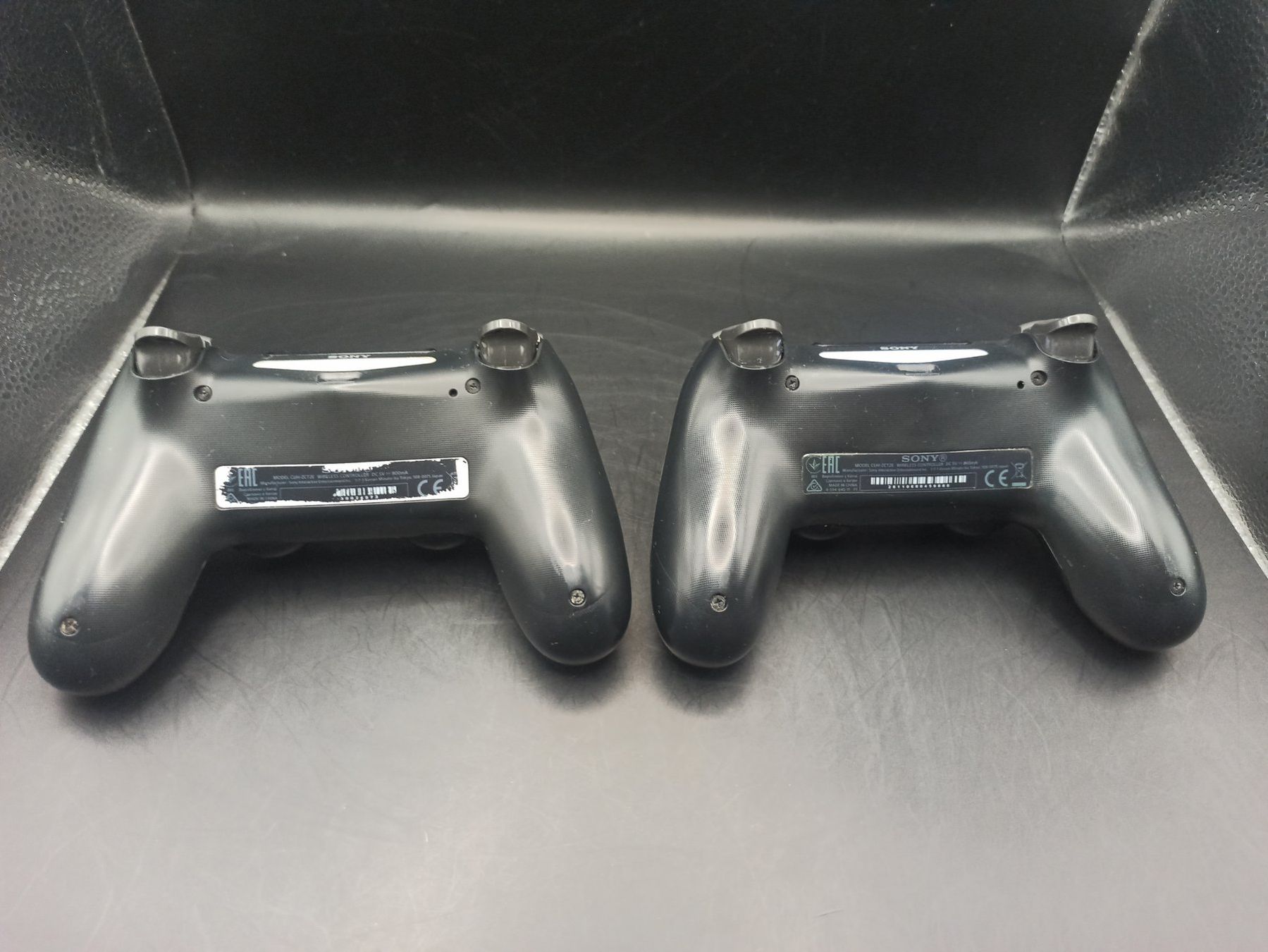 Controller: 2 x Original Controller Sony PS4 Wireless DualShock 4 – Gebraucht aus Oberweningen von mar_87mx 8