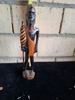 Handgeschnitzte afrikanische Holzskulptur, ca. 30cm hoch