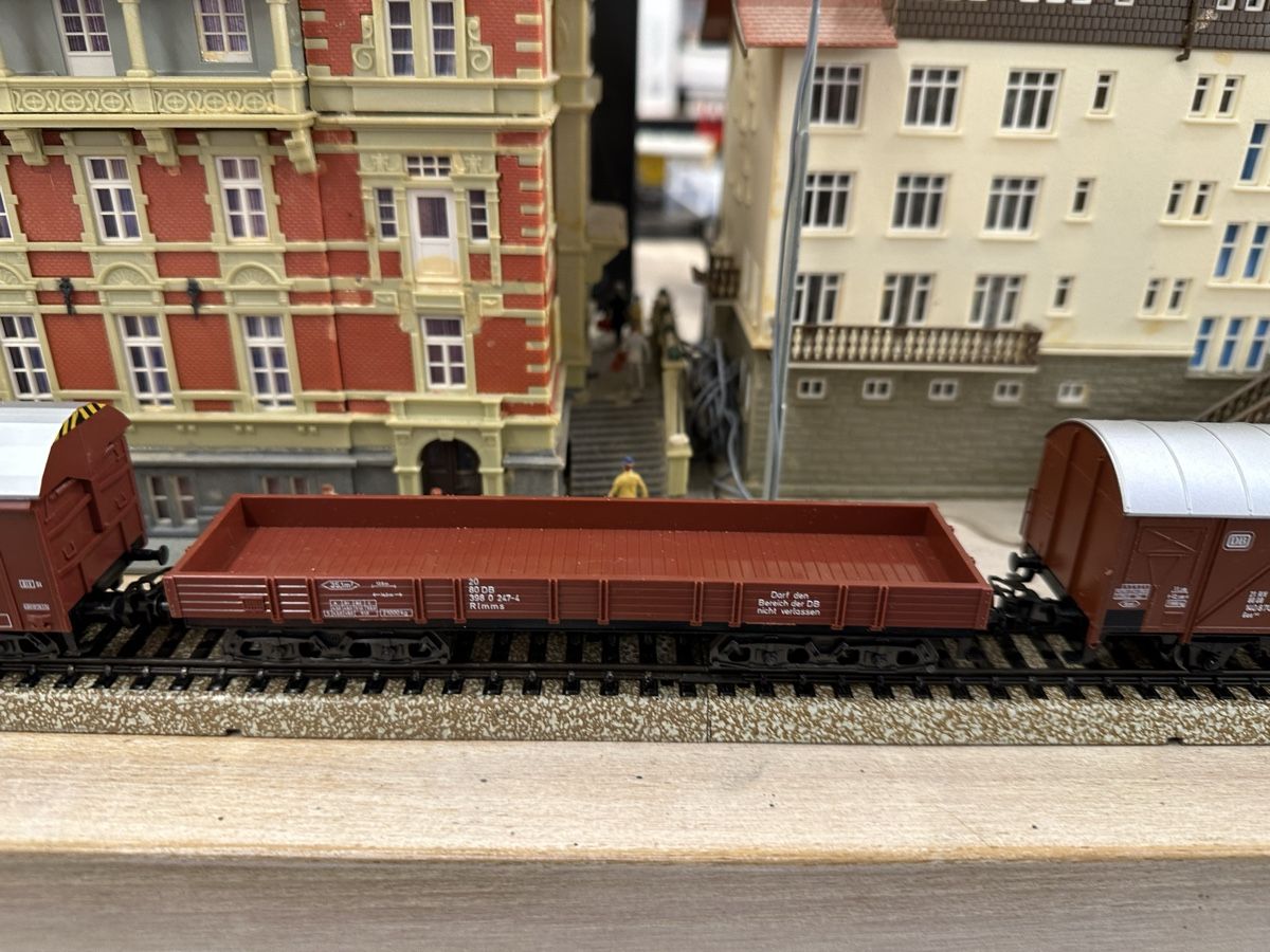 Märklin Modelleisenbahnen: Märklin 3355 DB BR 111 133-5 Güterzug – Gebraucht aus Lupsingen von New-Haven 5