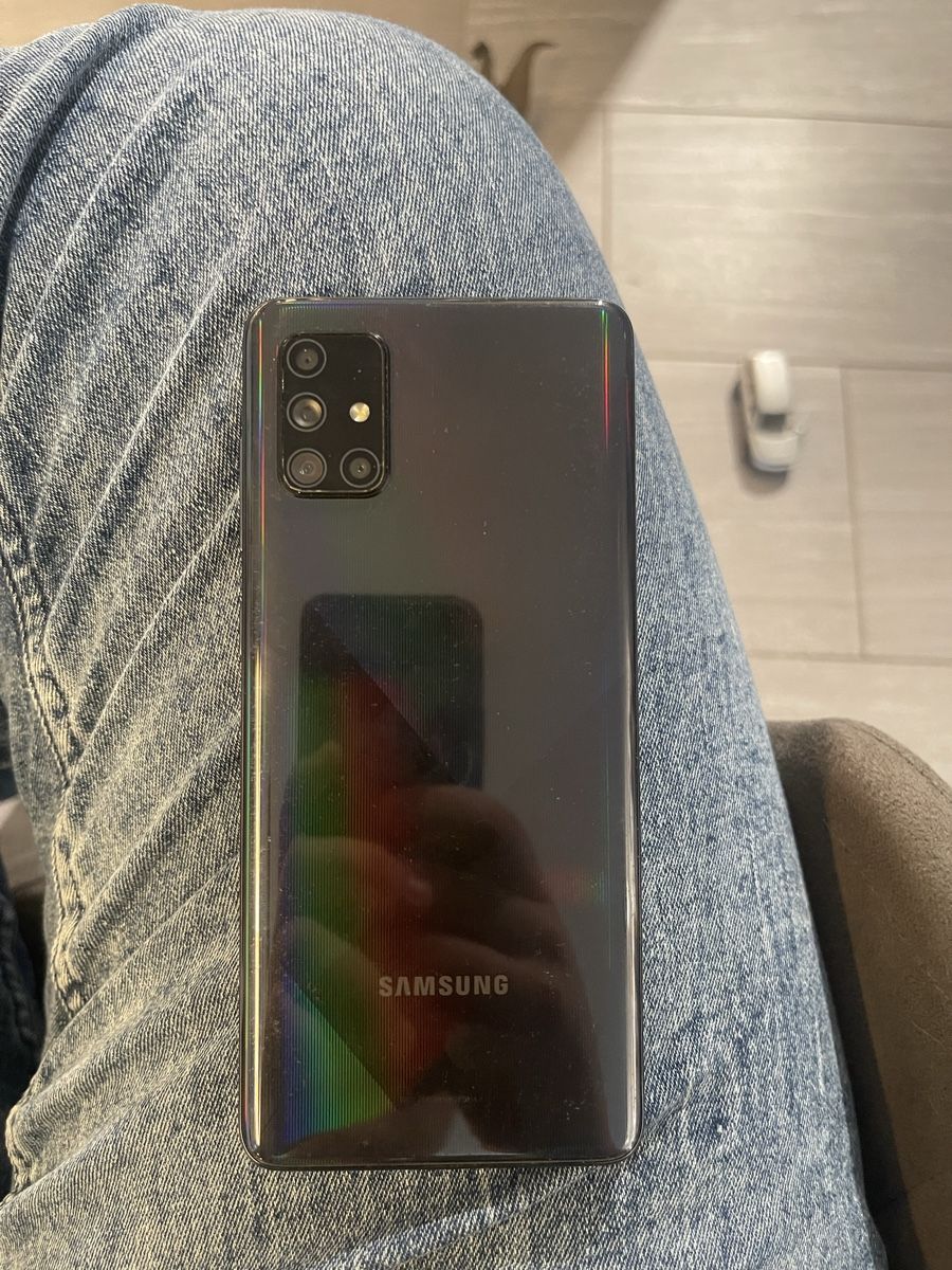 Samsung Portables: Samsung Galaxy A71 – D'occasion à Igis par nst_7jh5 1