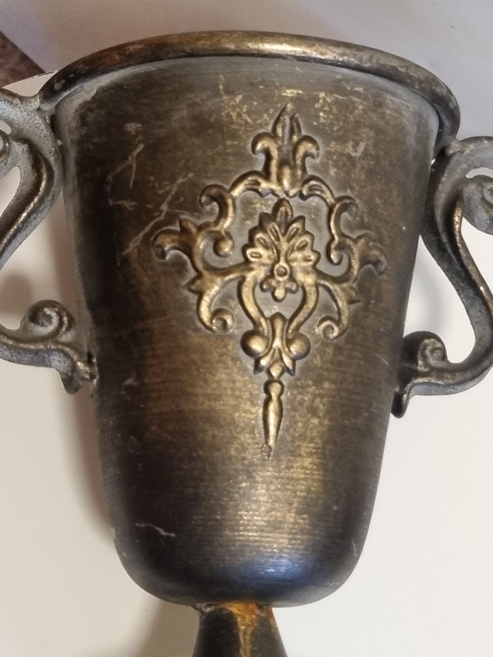 Vasi per fiori: Antiker Messing Pokal mit Henkeln – Usato da Scharnachtal venduto da devin03 4