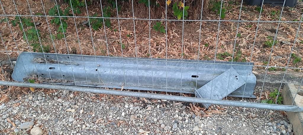 Sonstige antike Technik & Geräte: Massive Strassenleitplanke – Gebraucht aus Lostorf von Mapasa5 2