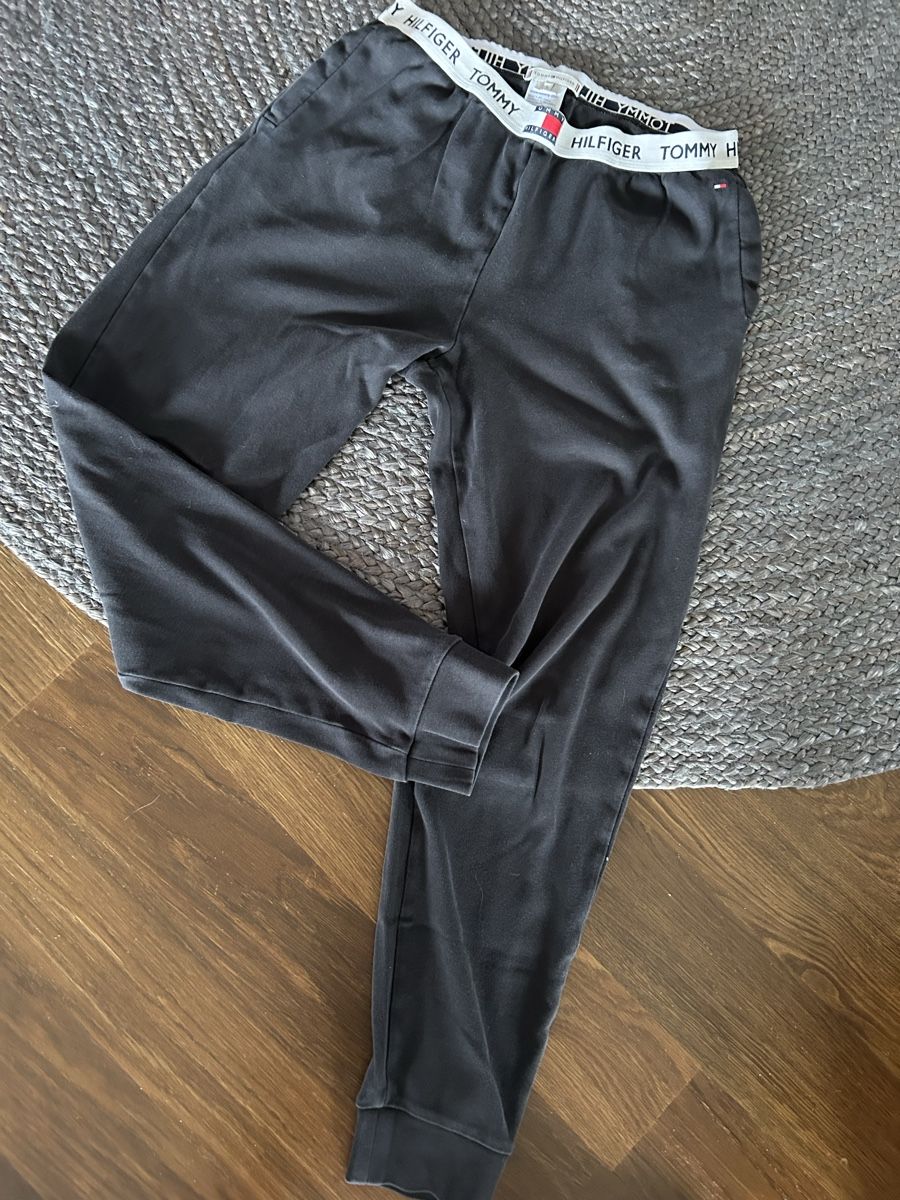 Tommy Hilfiger Pantalons: Tommy Hilfiger Jogging Gr.S  – D'occasion à Beringen par Sternli650