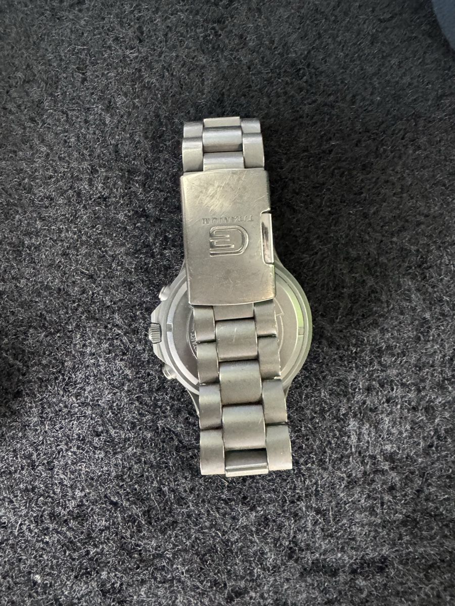 Guess Uhren: Montre chronographe Guess Titanium – Gebraucht aus Versoix von tem_f7yk 3