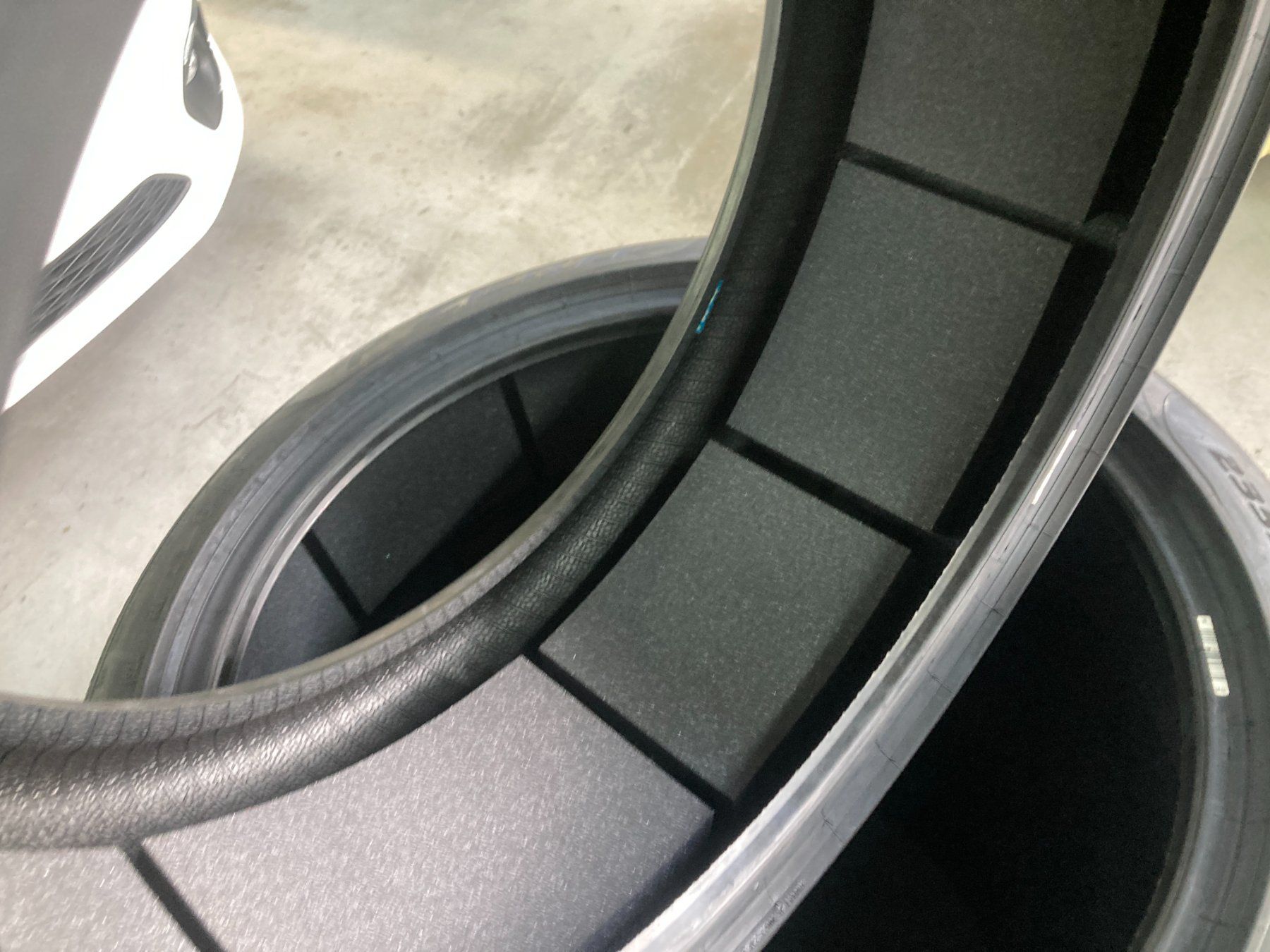 Pirelli Pneumatici & Ruote complete: 235/40R19 Pirelli Sommerpneu – Nuovo e nell'imballaggio originale da Cham venduto da Cham6332 6
