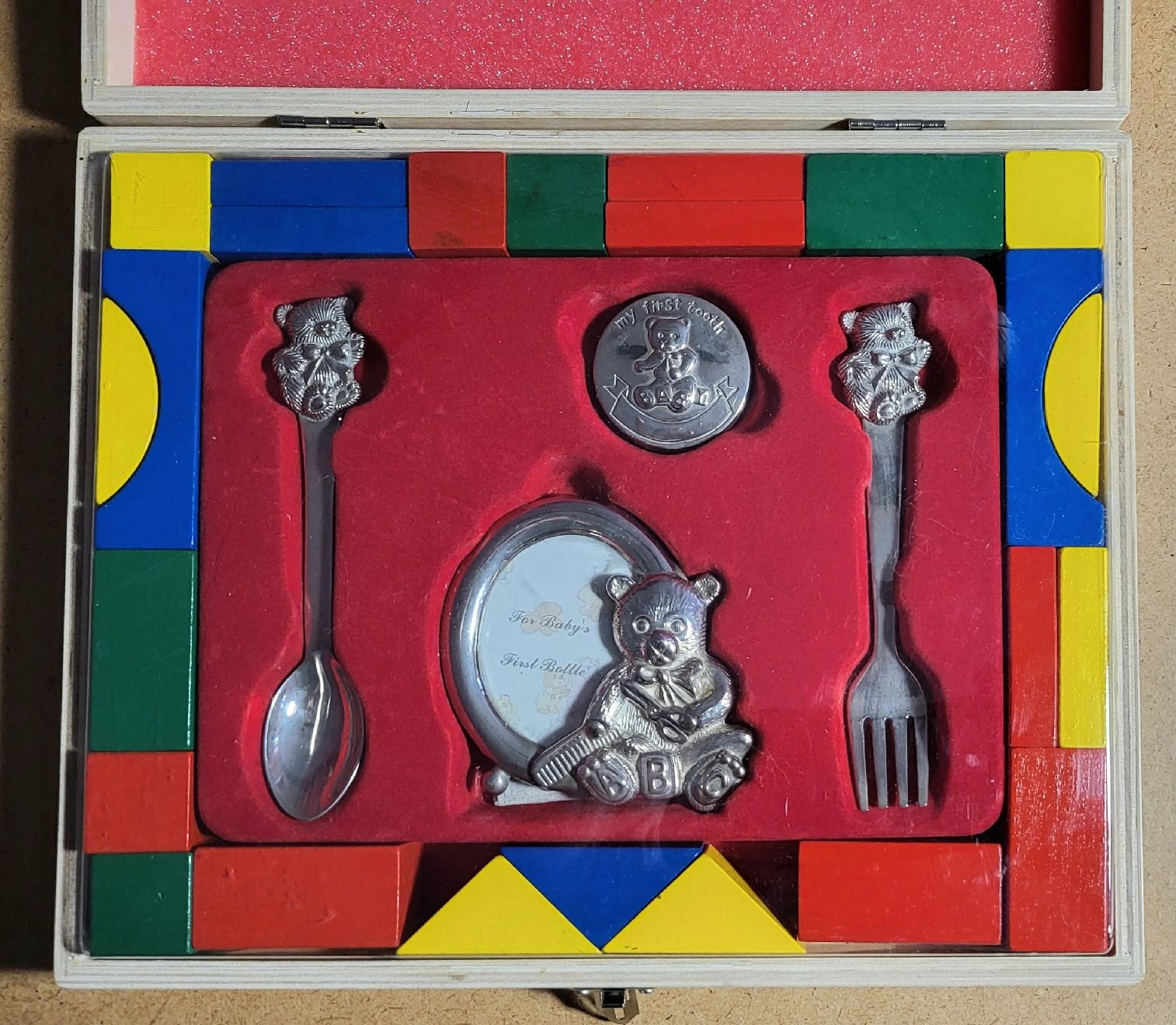 Giochi: Coffret cadeau bébé "Ma première dent" – Usato da Montet (Glâne) venduto da Koada2 1