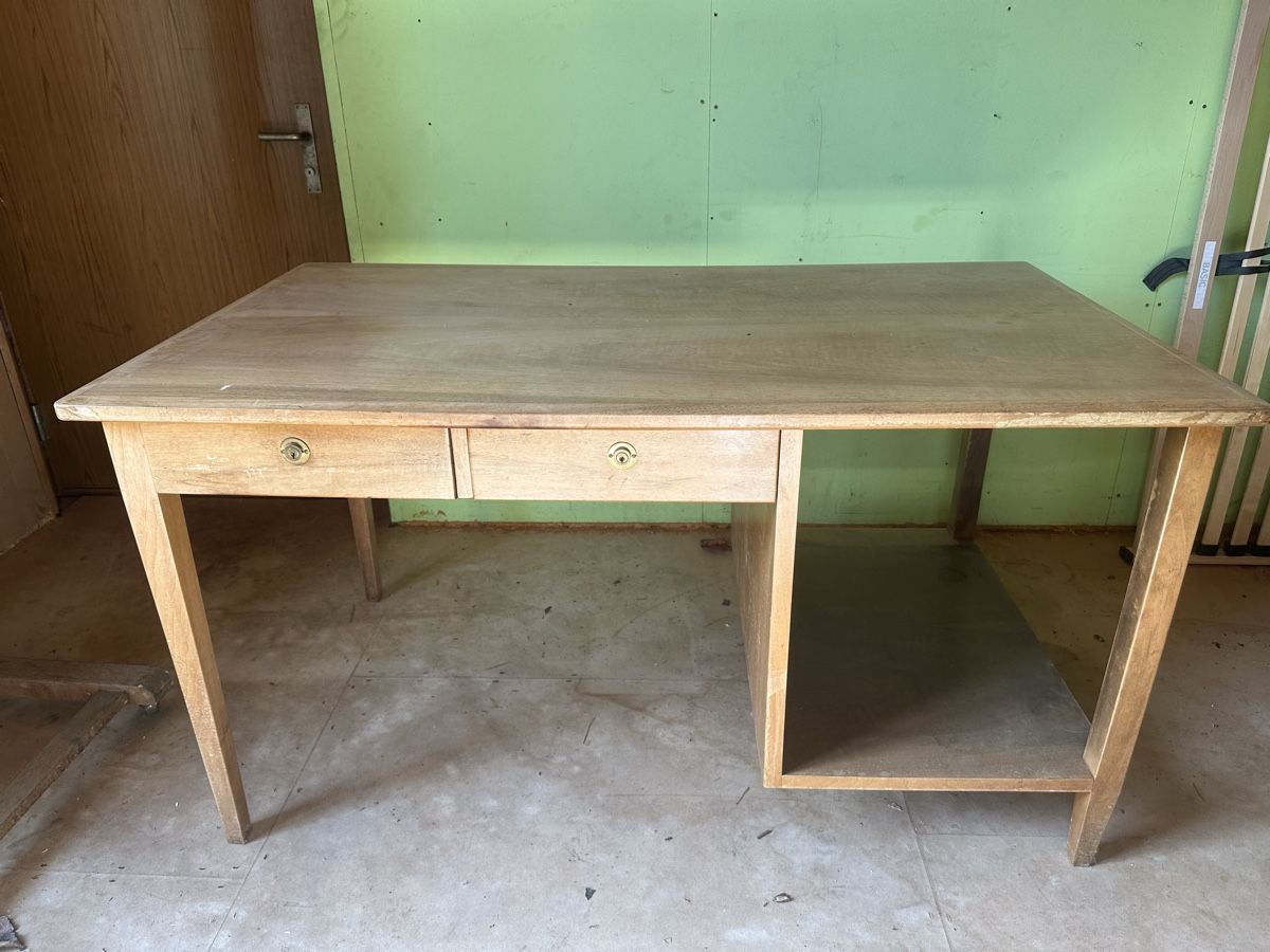 Scrivanie: Biedermeier Schreibtisch – Usato da Regensdorf venduto da Panapamo