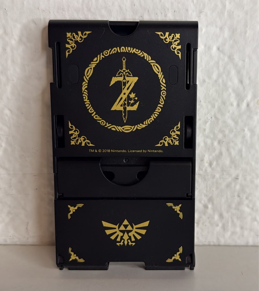 Nintendo Console: Nintendo Switch PlayStand - Zelda Edition Black – Usato da Ehrendingen venduto da bubulence 1