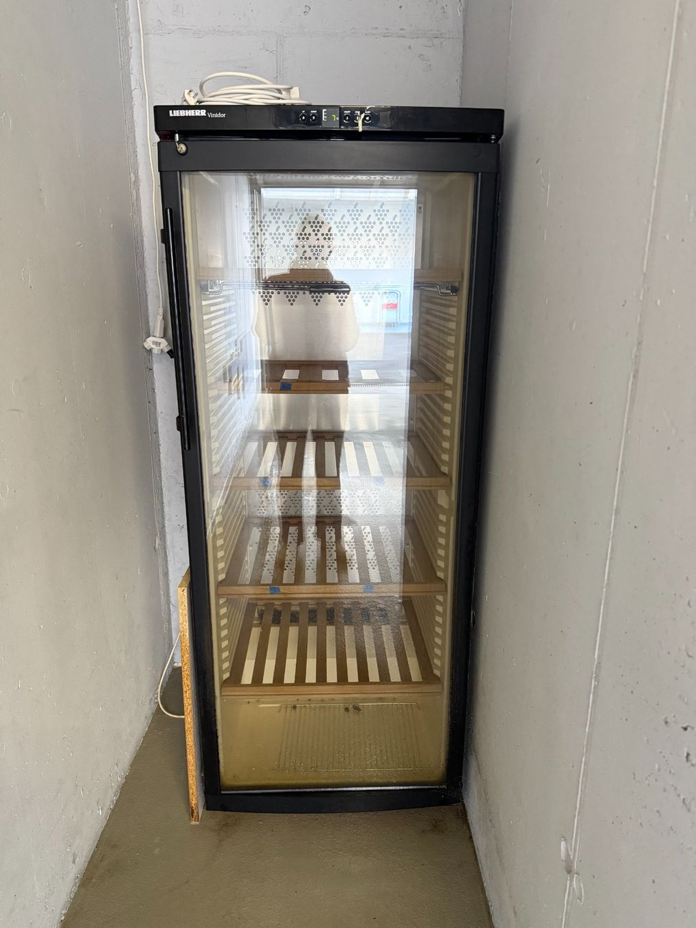 Liebherr Frigoriferi: Weinkühlschrank Liebherr – Usato da Brissago venduto da ChPa1967