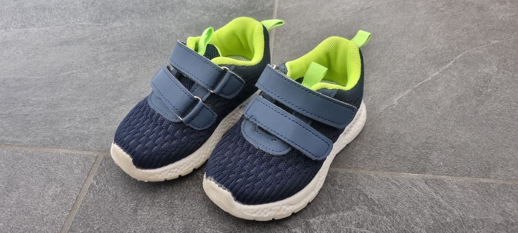 Scarpe per ragazzi: Sneaker Grösse 23 – Usato da Birmensdorf ZH venduto da borstenking