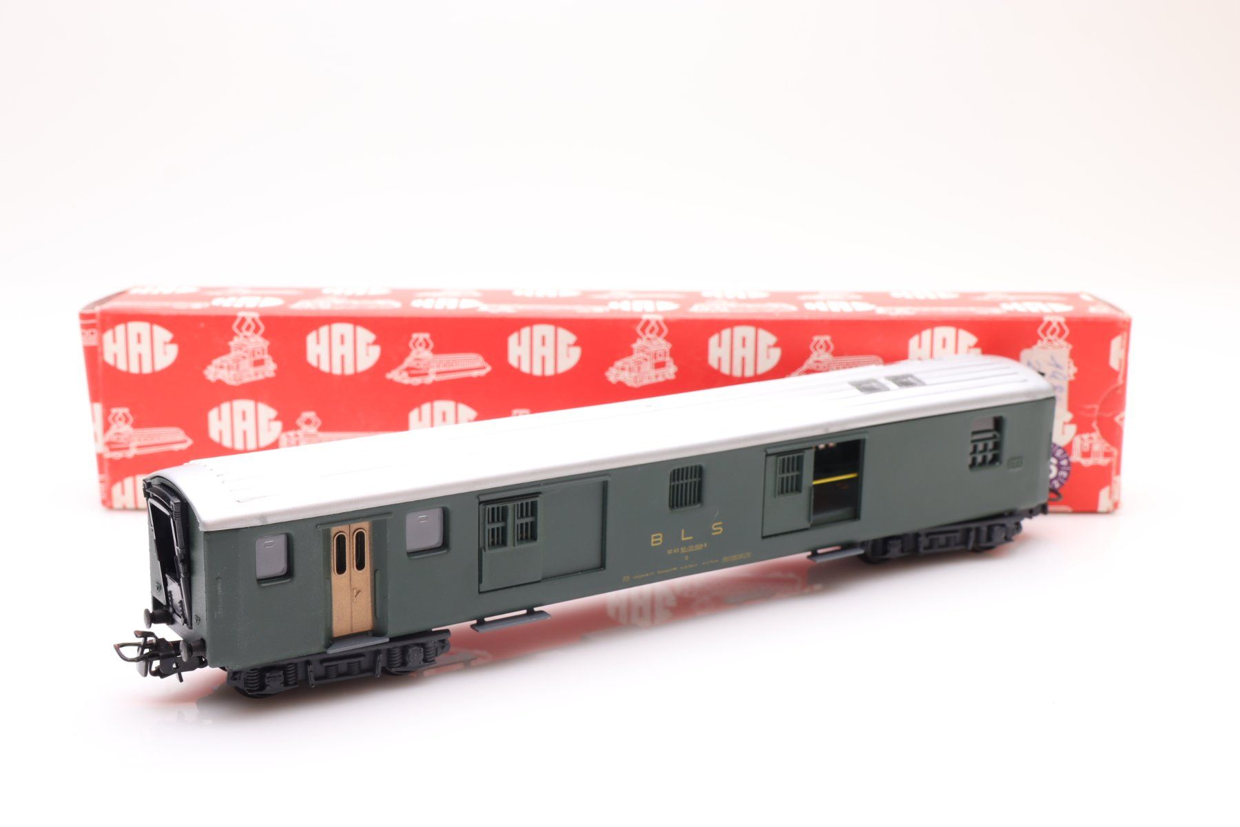 Hag Modelleisenbahnen: Hag 465 BLS Gepäckwagen AC, H0 – Gebraucht aus Ried (Muotathal) von Modellbahn.swiss