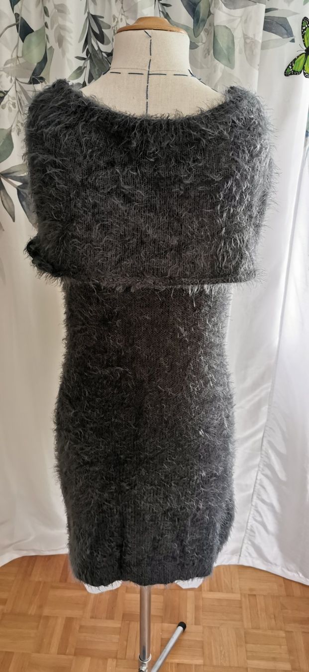 Vestiti: Strickkleid anthrazit one size – Usato da Zwillikon venduto da Leewii 3
