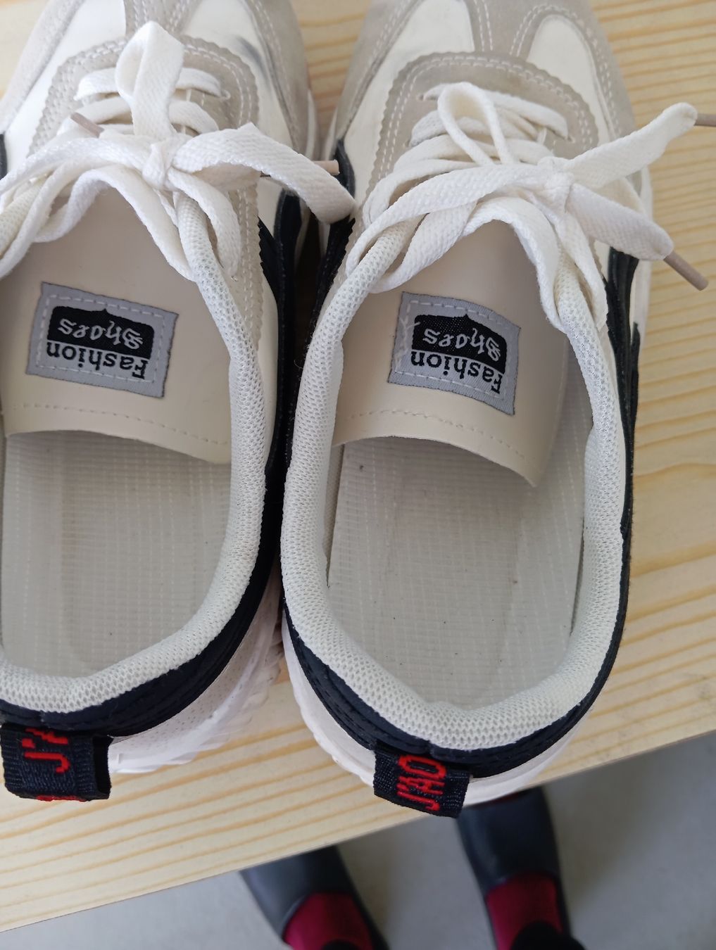 Scarpe da uomo: Sportschuhe 38 – Usato da Winterthur venduto da Emrh 1
