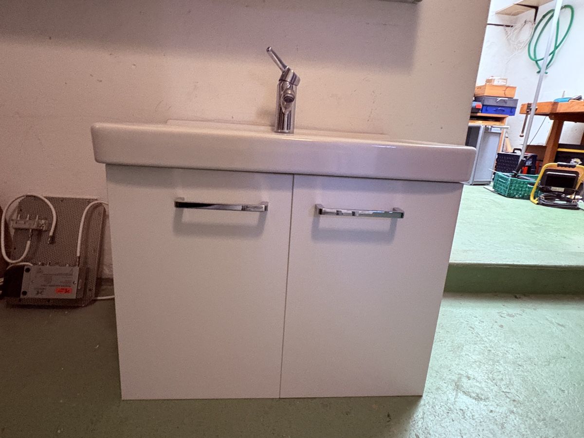 Mobili per bagno: Waschtisch mit unterschrank – Usato da Bern venduto da 1zigote 2