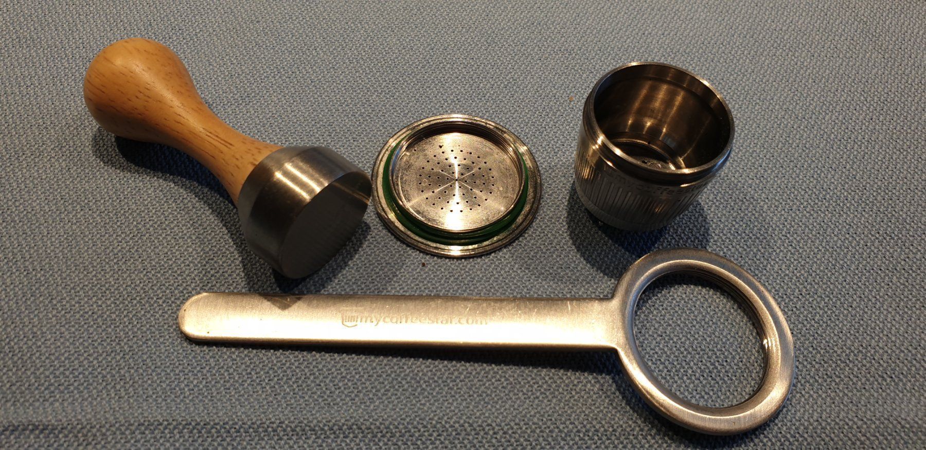 Nespresso Macchine per caffè & Macchine per espresso: Kaffee kapseln nachfüllset – Usato da Gwatt (Thun) venduto da Letzte-Chance-III