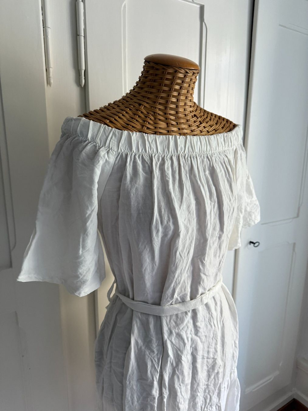 Robes: MILLA - Carmen-Kleid weiss M – D'occasion à Zürich par Diazaio 1