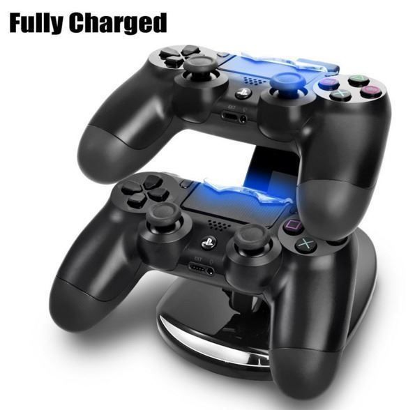 Adattatori & Cavi: PS4 DUAL USB LED Controller Ladegeräte – Nuovo e nell'imballaggio originale da Unterägeri venduto da RmOnline 1