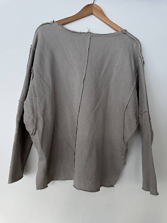 Pullover & Sweatshirts: Grauer Pulli – Gebraucht aus Rudolfstetten von krach 1