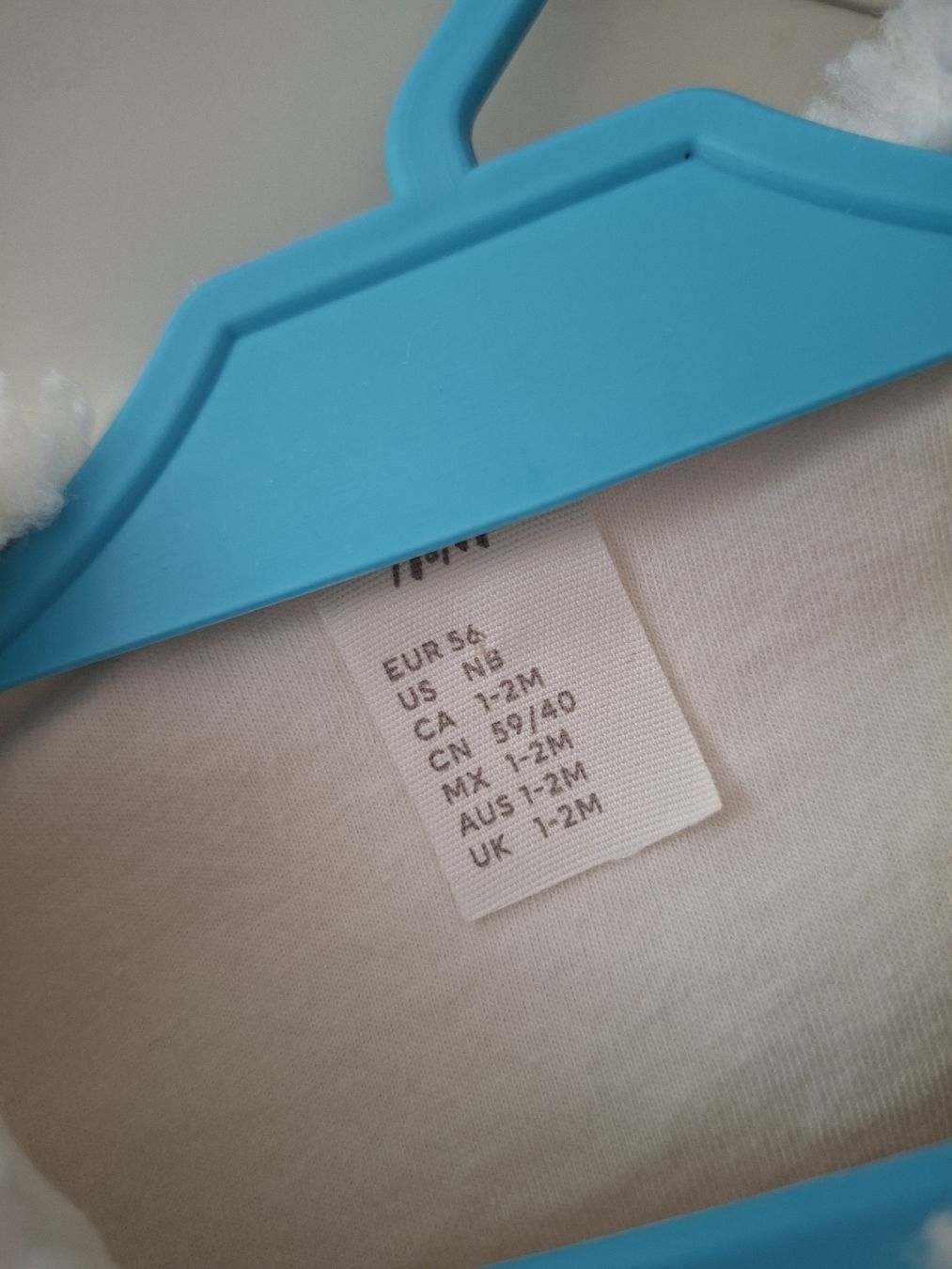 Altro abbigliamento: Kuschelige Baby-Weste Gr. 56 – Nuovo e nell'imballaggio originale da Winterthur venduto da Ausmisten2026 1