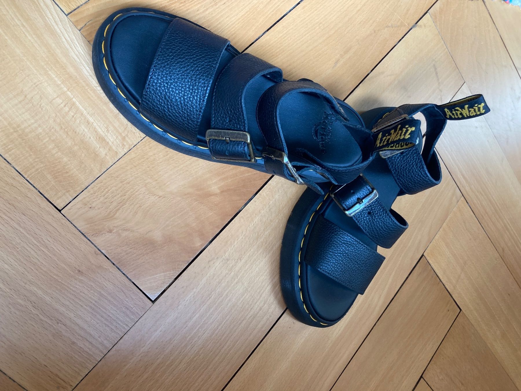 Dr. Martens Scarpe da uomo: Dr. Martens Sandalen – Nuovo (secondo la descrizione) da Zürich venduto da TheresaK01