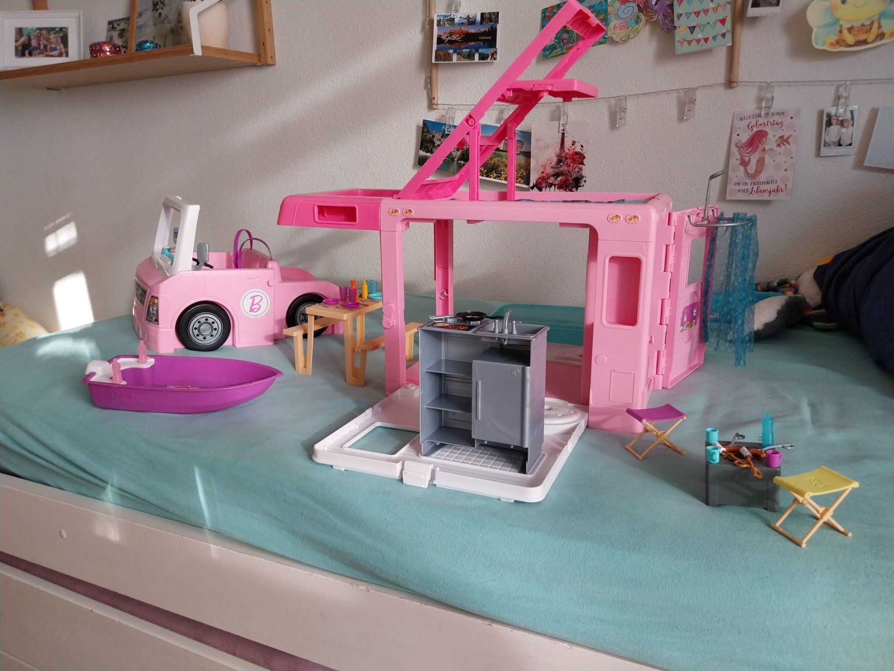 Barbie Case e mobili per bambole: Barbie 3-in-1 Super Abenteuer-Camper – Usato da Bern venduto da Epaddelw