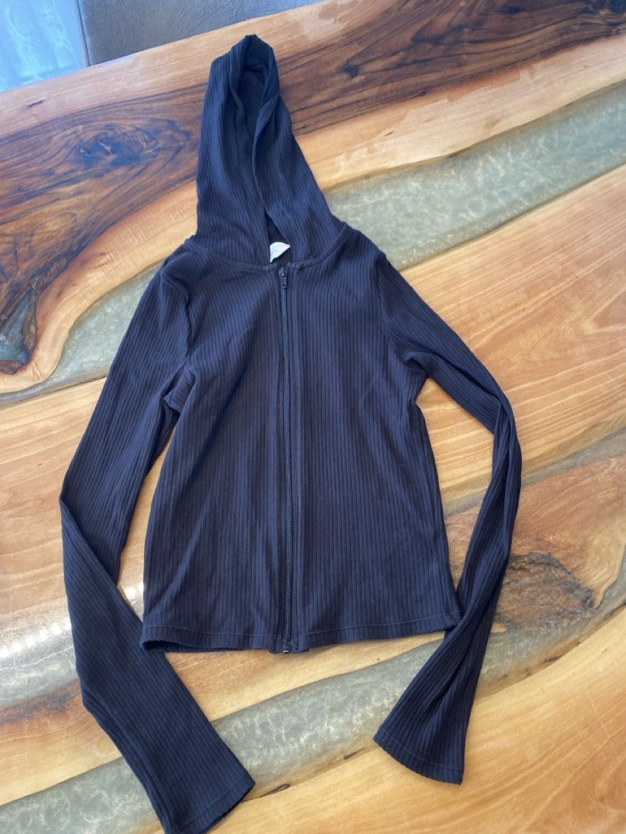 Maglioni & Felpe: Strickjacke mit Kapuze, Gr. 158/164 – Usato da Beinwil am See venduto da lol_j8dy