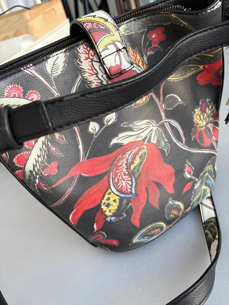 Taschen für Damen: Tasche Desigual – Neu (gemäss Beschreibung) aus Romanshorn von halbmond73 2