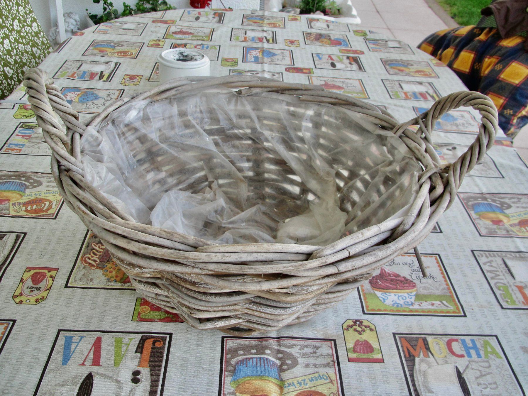 Maisons du monde Sonstiges für Haushalt & Wohnen: PANIER POUR FLEURS DE JARDIN – Gebraucht aus Murten von Selliot 1