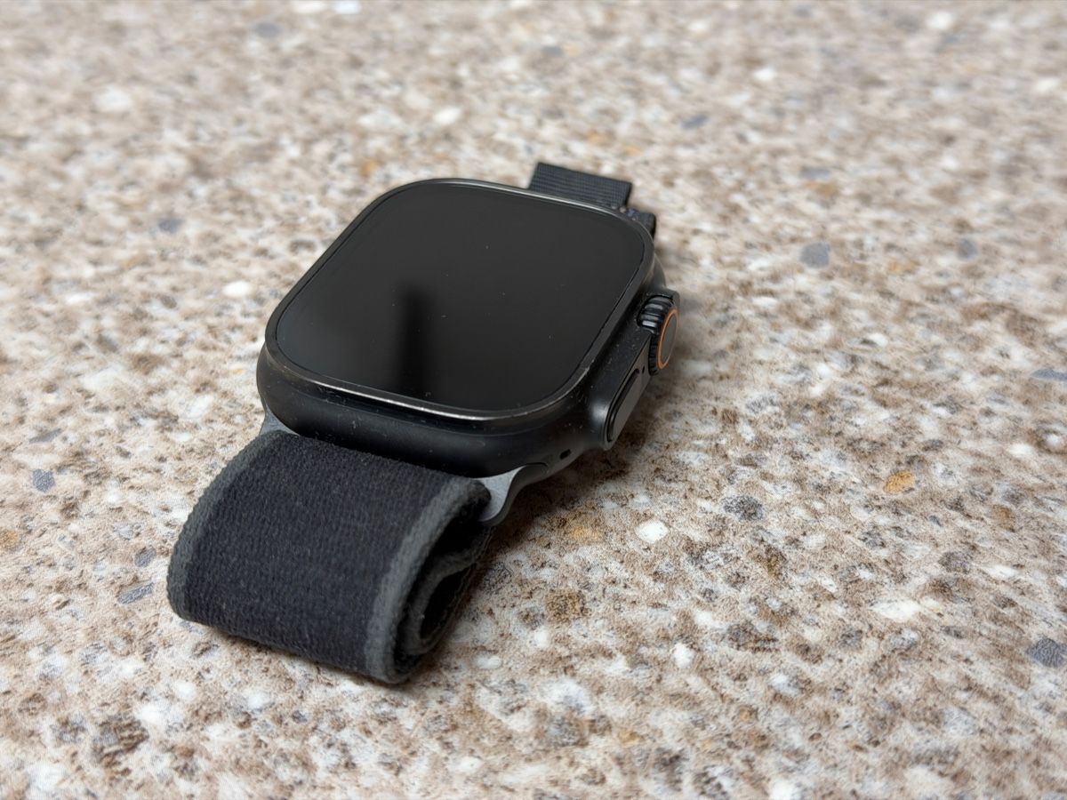 Apple Smartwatch: Watch Ultra 2 Black – Usato da Oberwangen b. Bern venduto da tuning1998