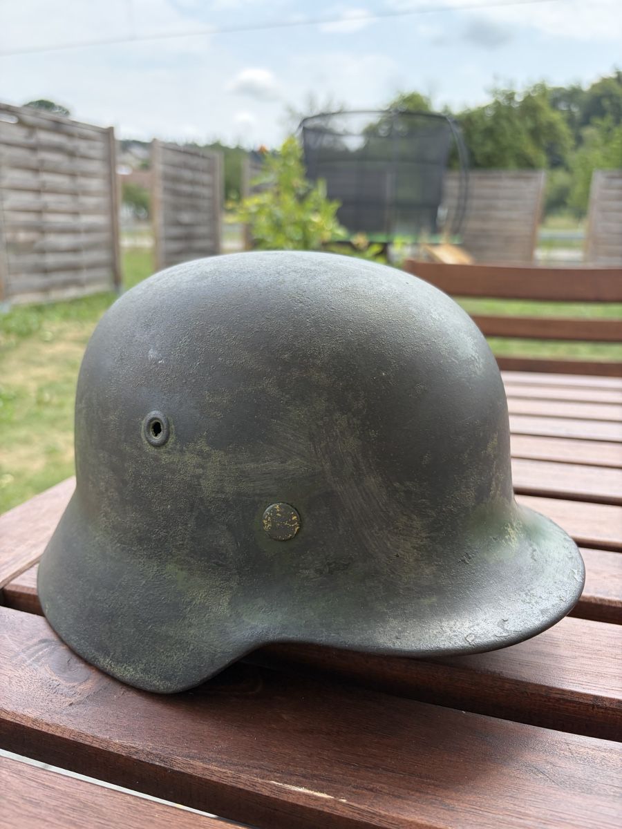 Abbigliamento & accessori d'epoca: Deutscher Stahlhelm M40 / 2. Weltkrieg  – Usato da Roggwil BE venduto da TheColorsOfHistory