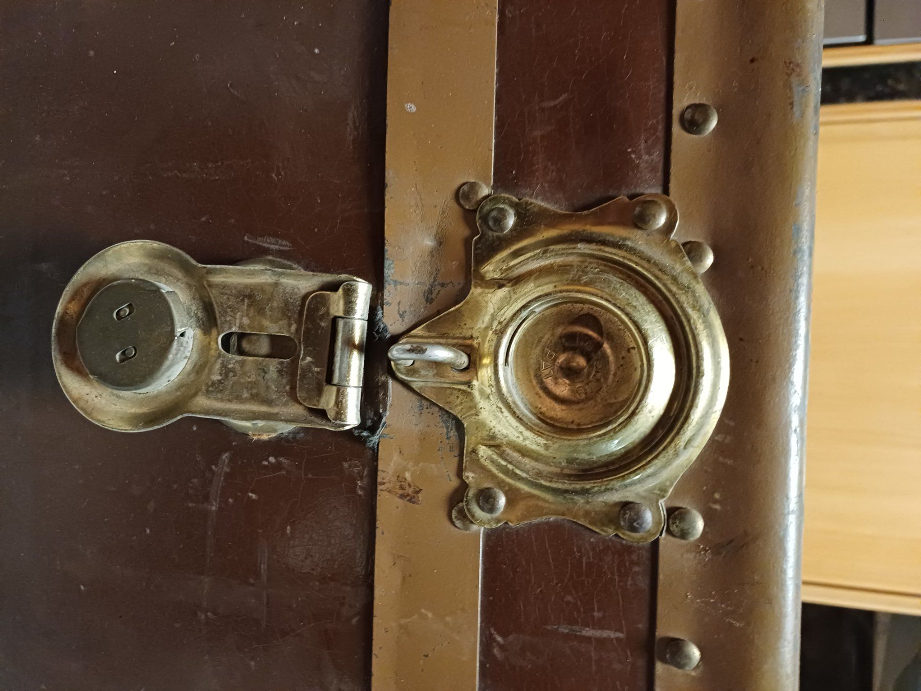 Cassapanche: ANTIKE TRUHE AUS DEN 30IGER – Usato da Zullwil venduto da imh_lq9s 4