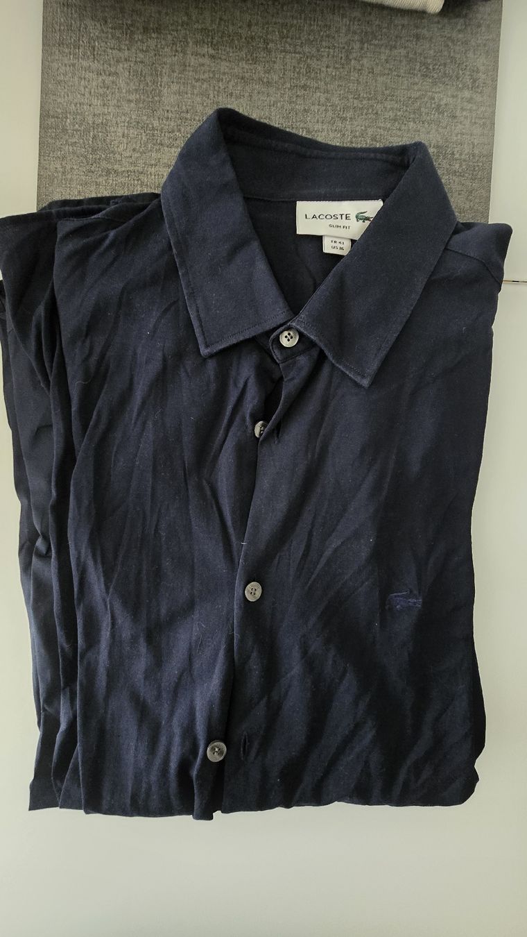 Lacoste Kleiderpakete: 2 blouses homme – Gebraucht aus Düdingen von Ayatola 1