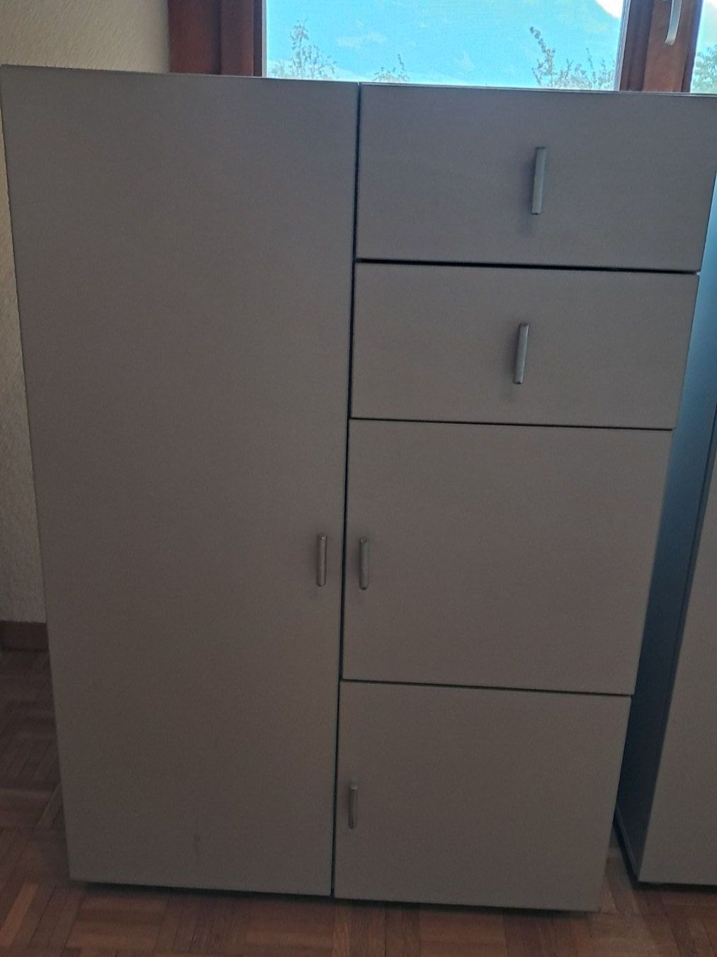 Armoires: 2 Schränke grau – D'occasion à Kägiswil par cor_6j65 1