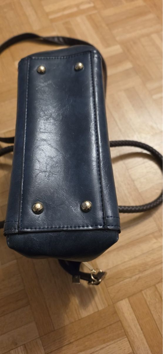 Borse da donna: Leder Handtasche in Blau mit geflochtenem – Usato da St. Gallen venduto da mania03 2
