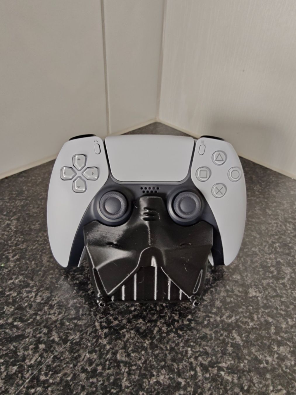 Controller: Playstation 5 Controller Ständer Darth Vader - Nur Ständer! – Nuovo (secondo la descrizione) da Bassersdorf venduto da Suissedy 1