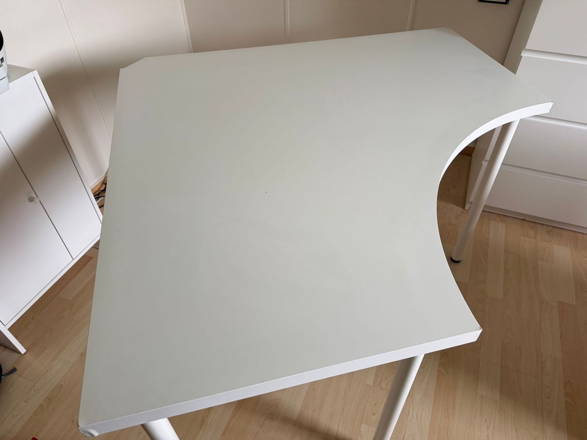 Mobilhome: Bürotisch + Stuhl – Usato da Dagmersellen venduto da sil_wxg7
