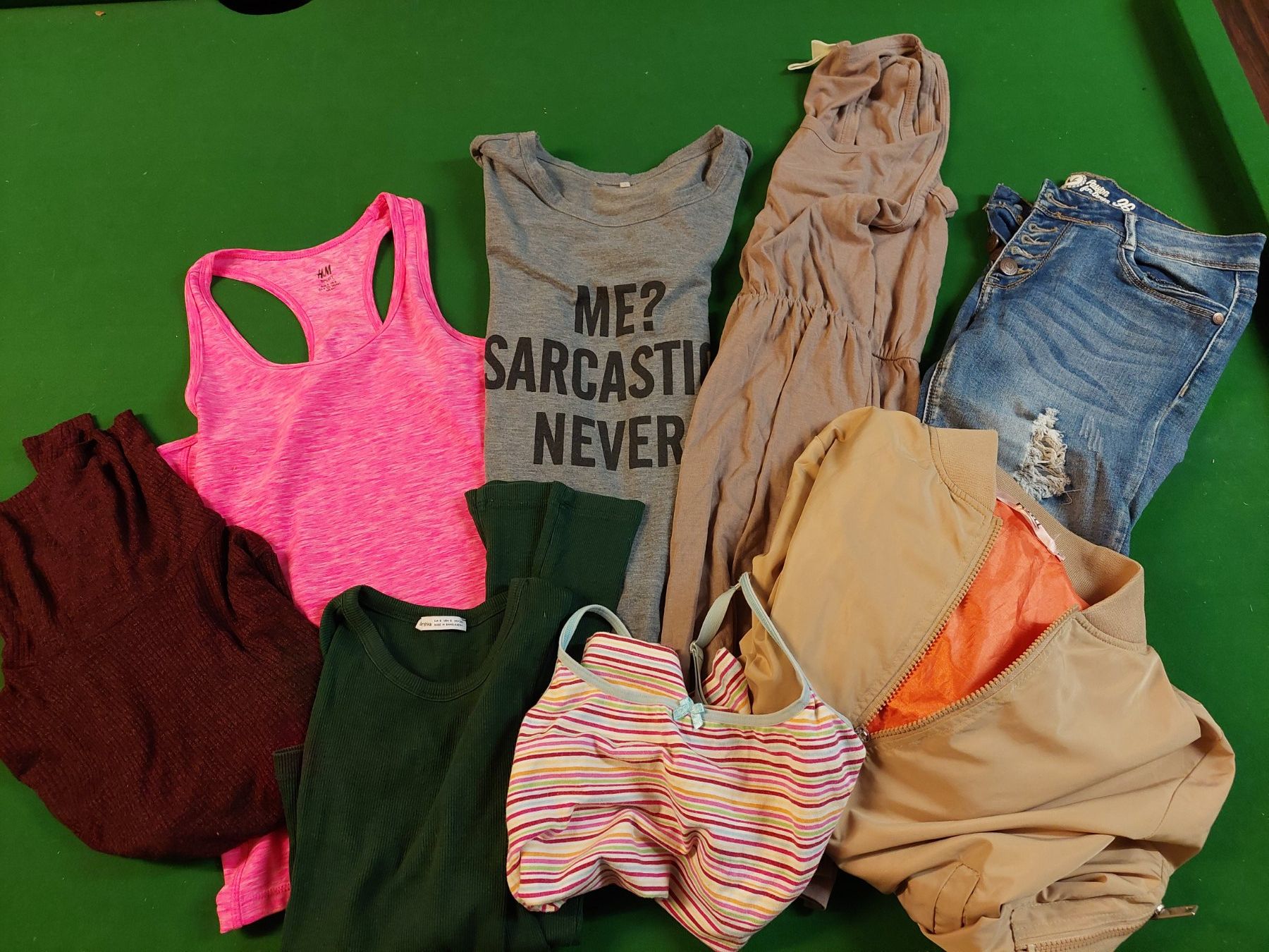 Lotti di vestiti: 8teiliges Kleiderpaket – Usato da Wynau venduto da Meysi