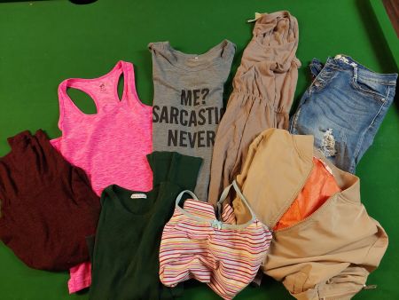8teiliges Kleiderpaket