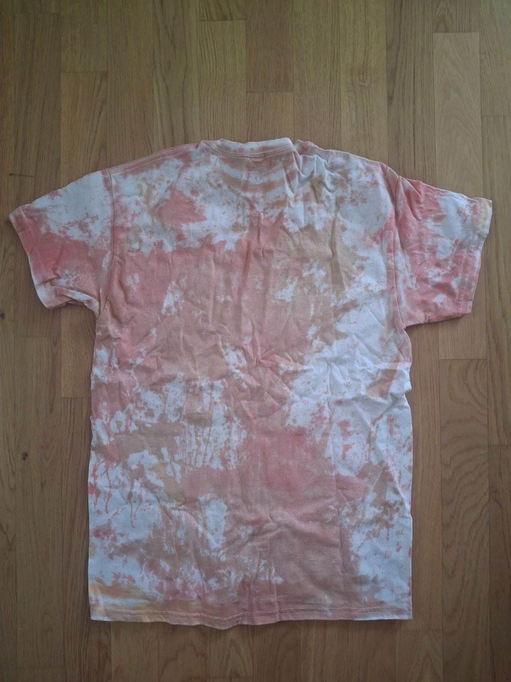 T-shirt: Batik T-Shirt – Nuovo (secondo la descrizione) da Luzern venduto da gab_726g 1