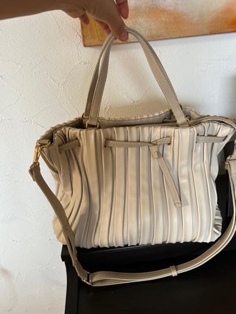 Beige Women's Tote Bag, Perfect for Spring Outings!