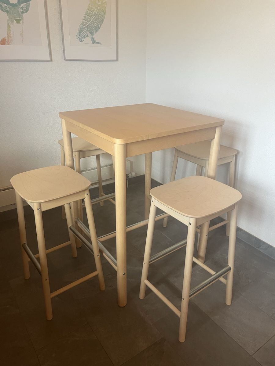 Ikea Tischset: IKEA RÖNNINGE Bartisch mit 4 Barhockern, Birke  – Gebraucht aus Wil SG von kle_5k82