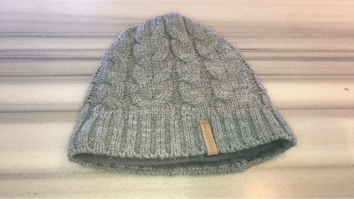Copricapi, berretti & cappellini: Warme Celsius Winter Mütze, nr.3 – Usato da Morschach venduto da leonie87