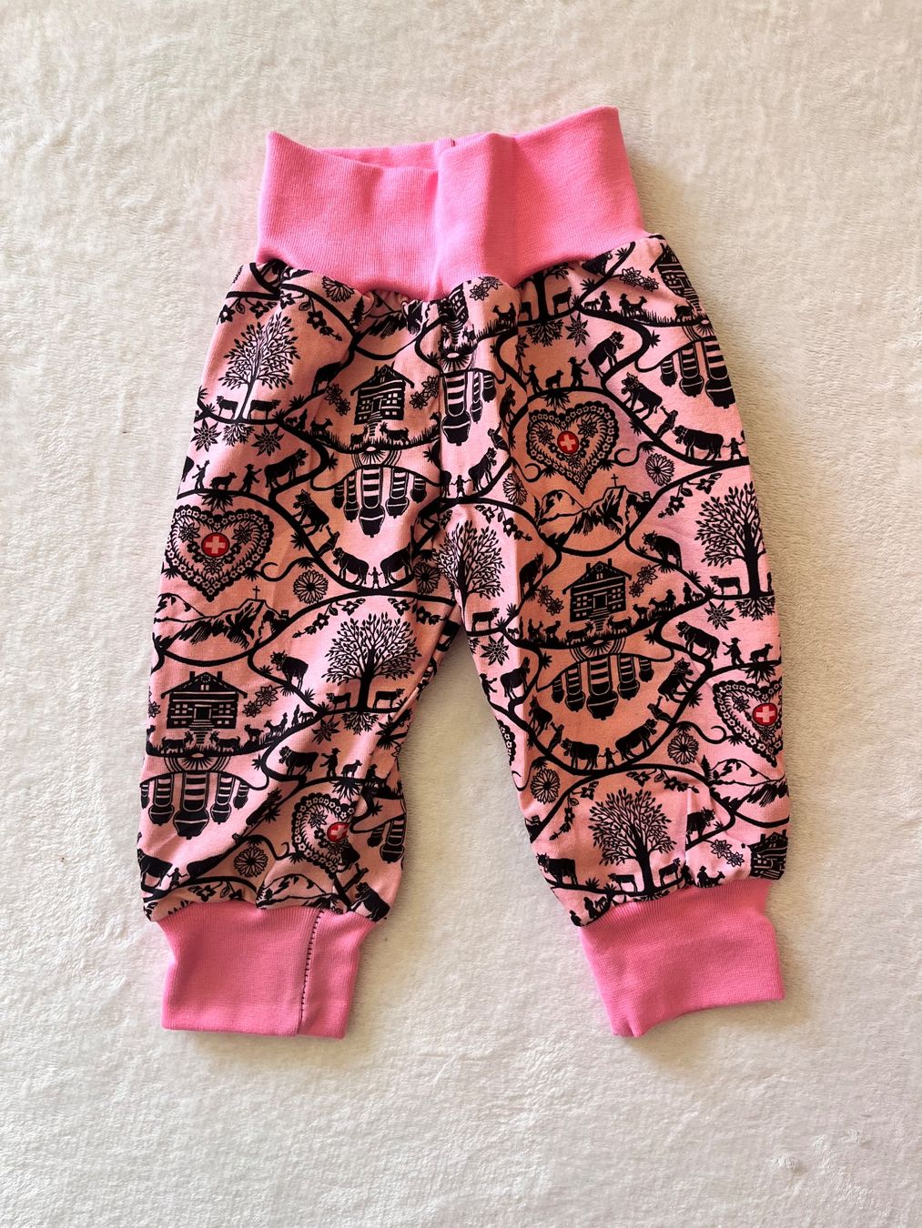 Hosen: 1 Kinderhose selbst genäht – Neu und originalverpackt aus Büsserach von bor_s88m